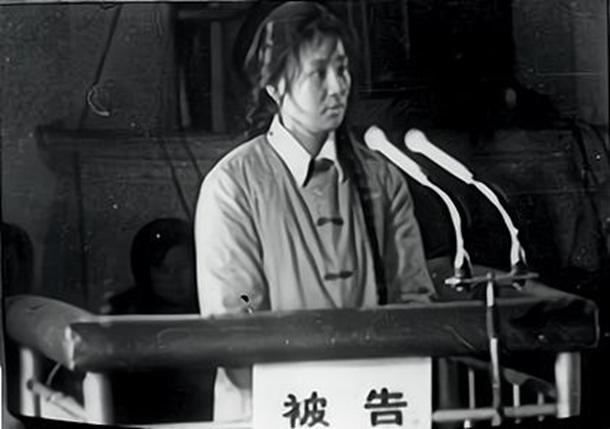 1978年，护理员持枪击杀3人、击伤1人，被判死刑，万人为她鸣不平