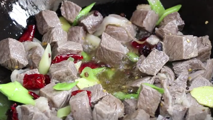 土豆燉牛肉,土豆燉牛肉家常做法