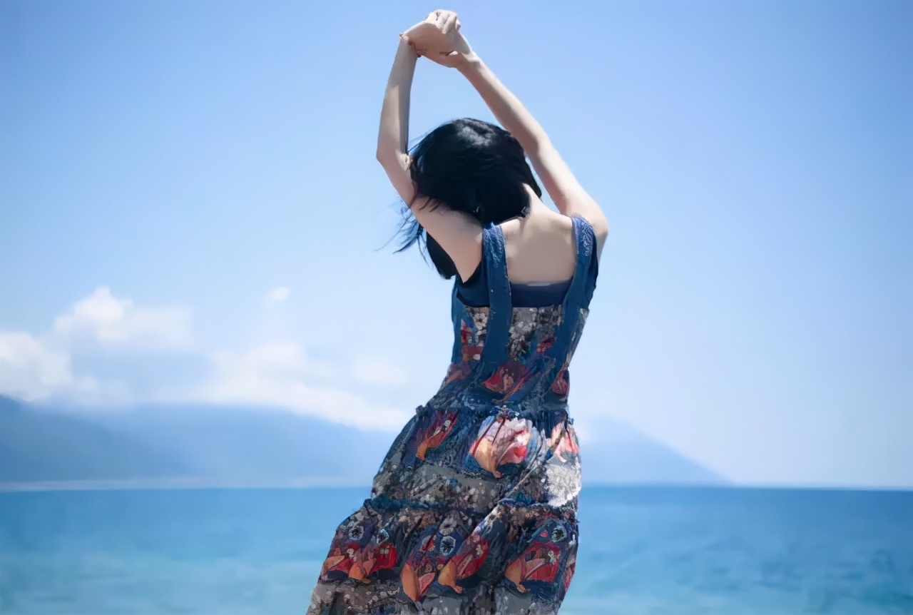 旅行中如何把背影拍得有故事?