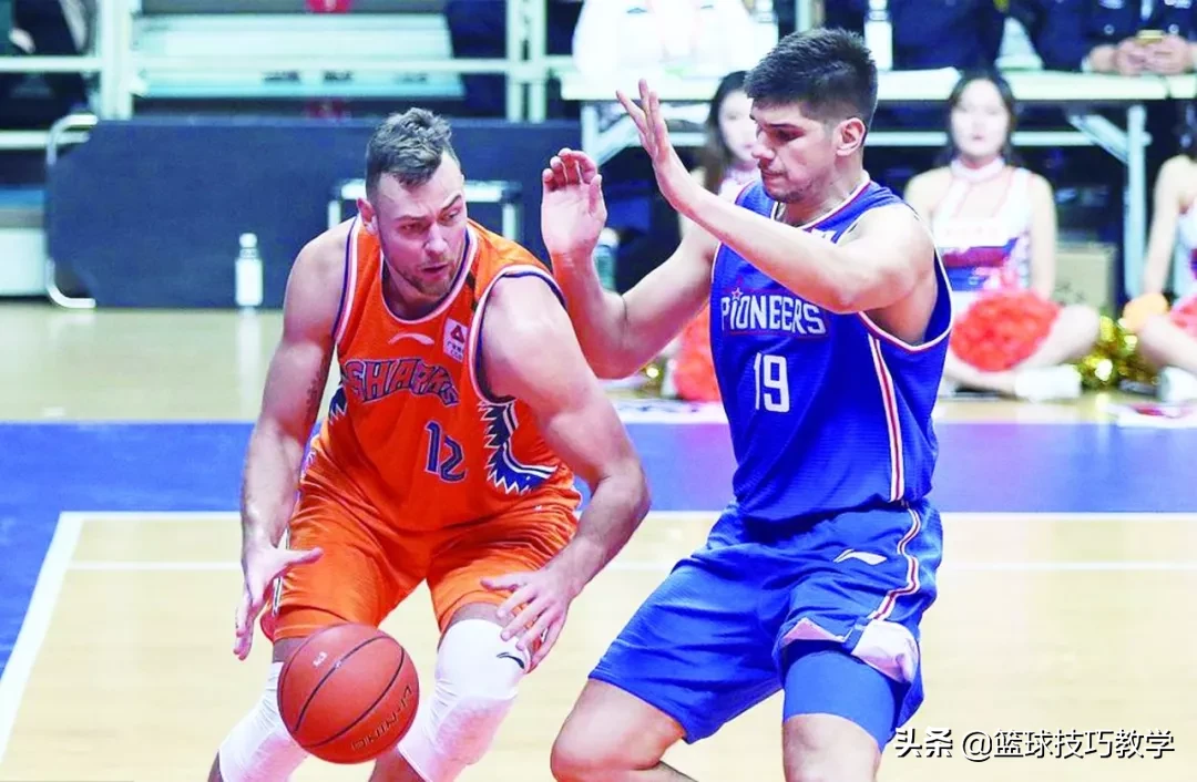 詹金斯为什么离开cba(连续两次拒绝NBA合同，别人想去NBA，他却只想留在CBA打球)