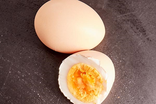 鸡蛋多久可以煮熟（分享水煮鸡蛋的最佳时长）