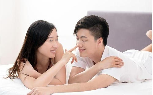 四种经典表扬法，让丈夫自尊心爆棚的赞美技巧