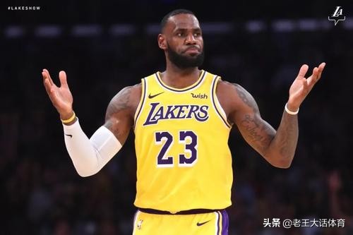 有哪些nba球衣改了名字(新增2人改球衣背后名字，詹姆斯表示不会改：人们会理解我)