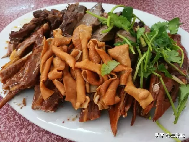 陈晓卿口中的美食“飞地”，到底好吃在哪里？