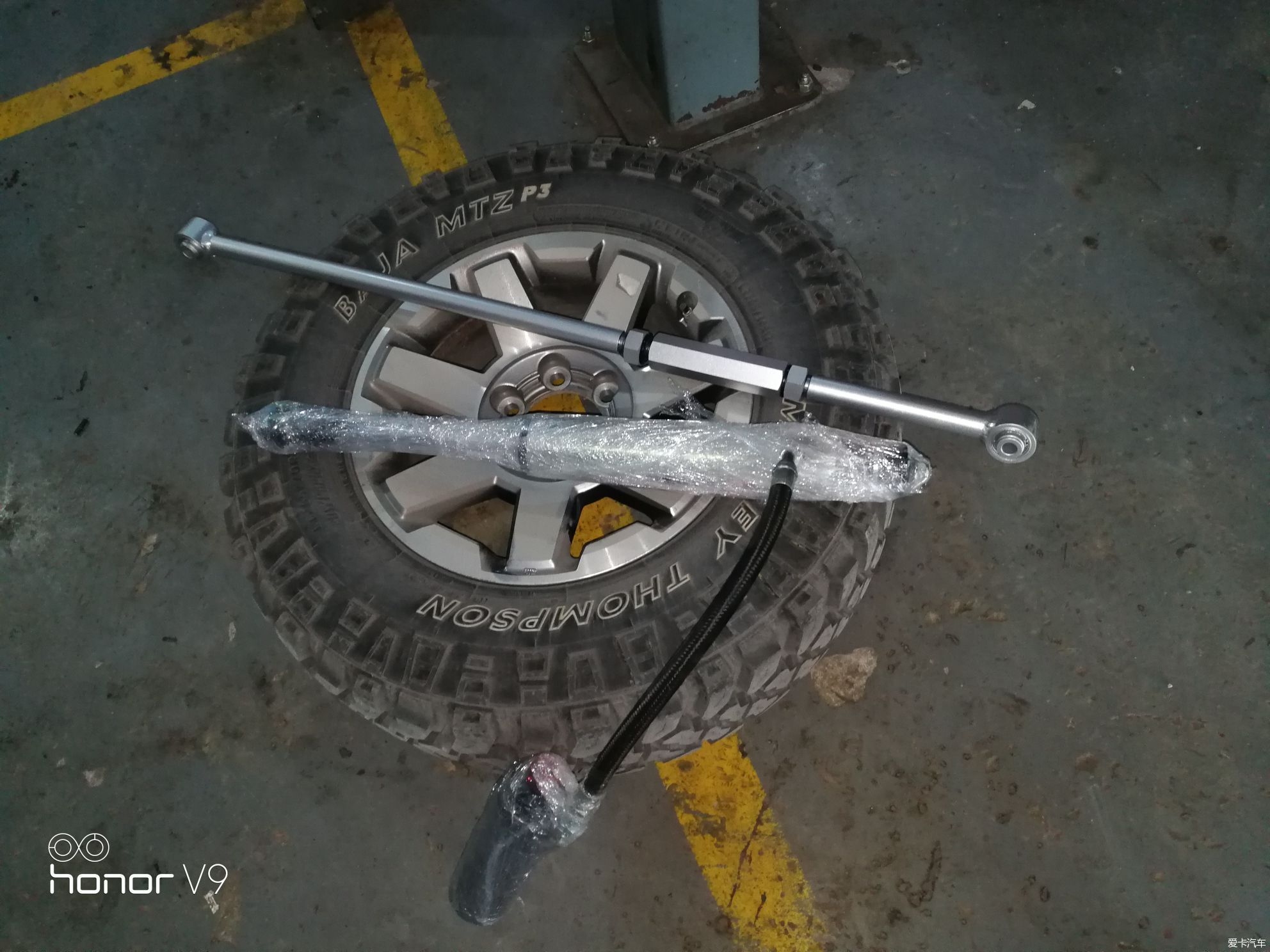 奶爸的自驾“遛娃神器”？丰田FJ酷路泽提车，轻度改装分享