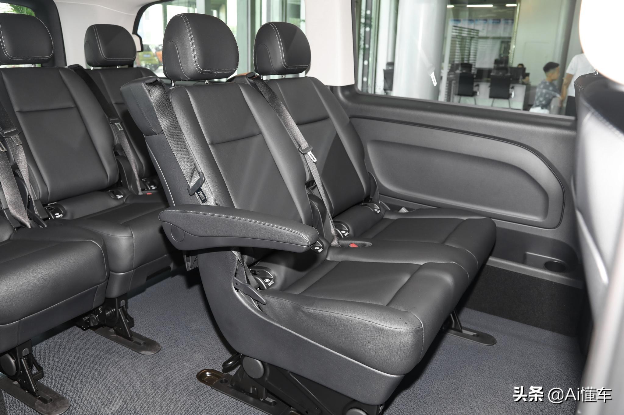 空间大座位多,价格便宜的大奔驰车,自动挡9at,带你看奔驰威霆