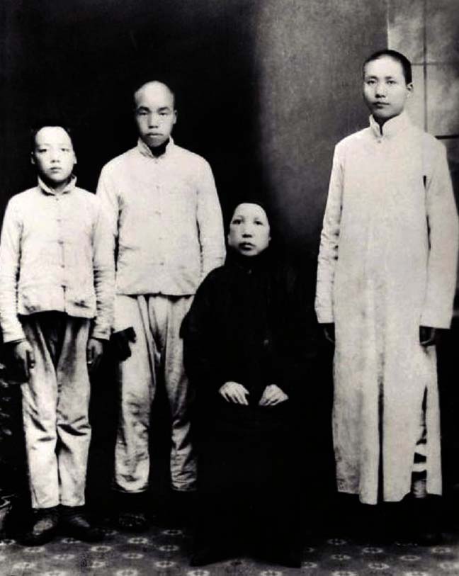 青年毛泽东：“革命不成功，绝不回韶山！”32年后，“衣锦回乡”