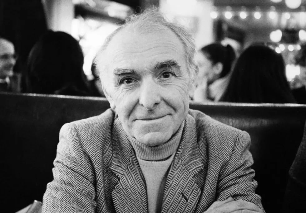 但这样的善良却换来了对方一纸告书,认为罗伯特在他们不知情的情况下