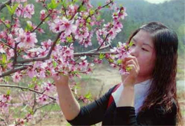 还记得15年前被黑人男友传染，公开得艾滋病的女生吗，她后来如何