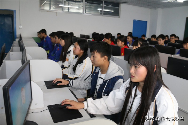 计算机专业究竟如何？推荐院校报考，计算机不比211差的普通本科