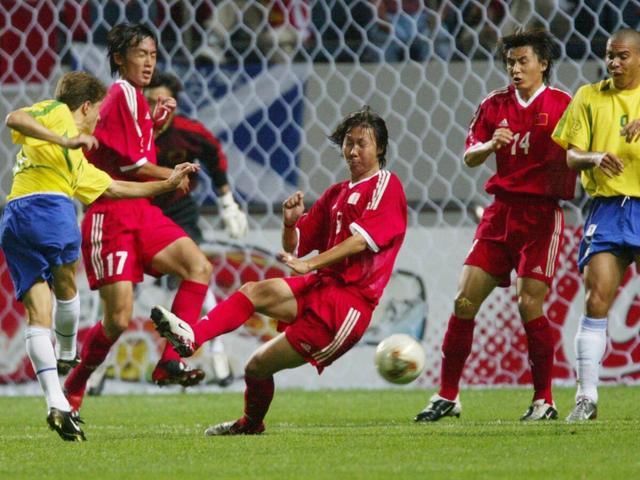 2002世界杯中国队员名单(2002年韩日世界杯中国队大名单另有隐情，原来我们都错怪了米卢)