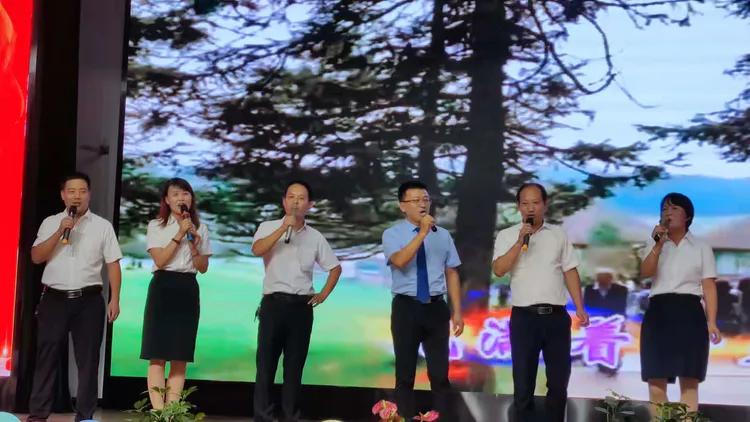 守望初心 最美绽放--乾县一中隆重庆祝第37个教师节