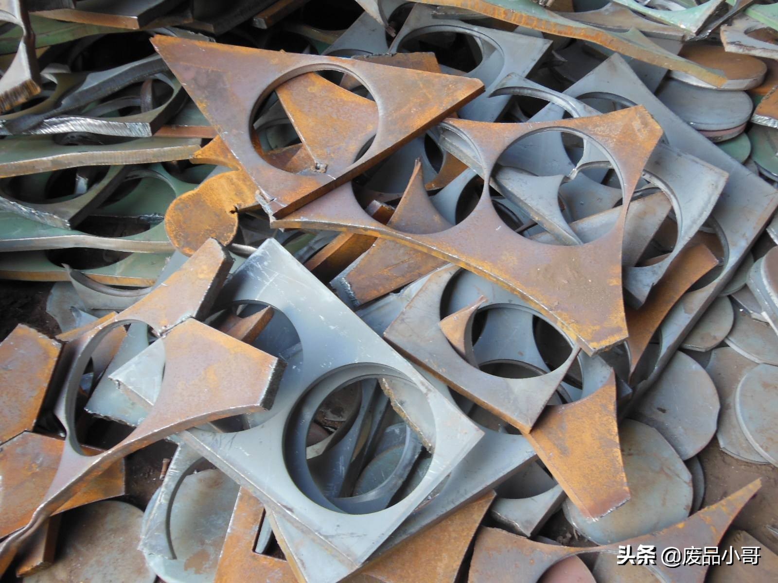 2021年11月19日废钢回收价格厂家报价调整信息下调20-100元