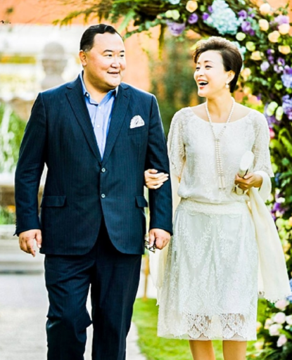 央视主持人杨澜的低调情史，跟初恋老公离婚后，再嫁百亿富豪