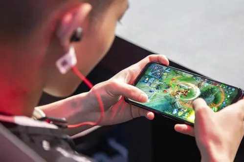 互联网时代的悲哀：沉迷游戏不仅会变笨，还会变丑