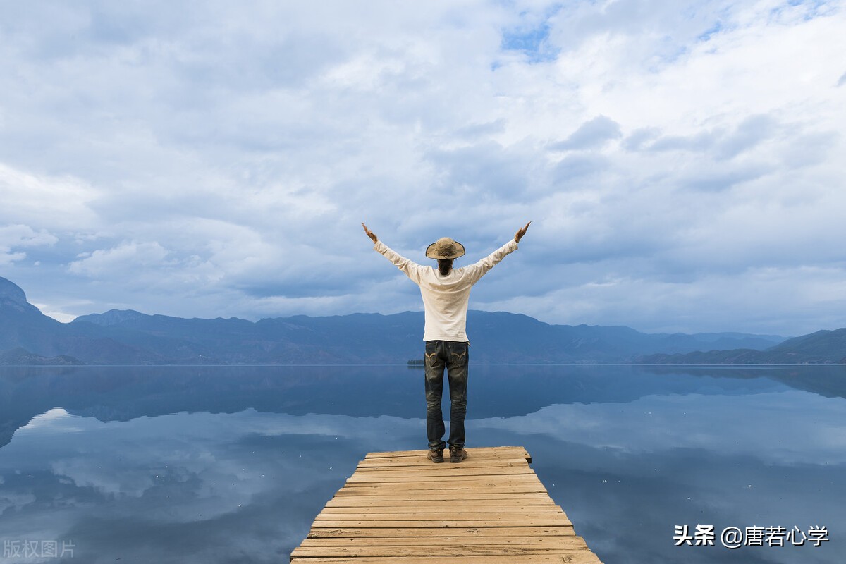 气场决定一个人的影响力，如何提升气场，请记住以下五个要点