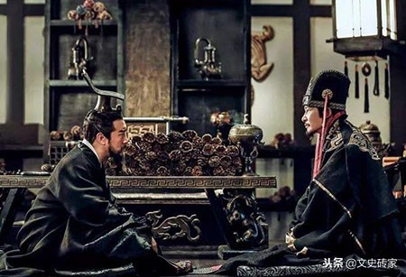 纸在西汉便已发明，在东汉得以改进，为何当时的人们还使用竹简？