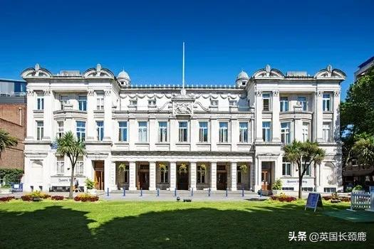 70所英国大学秋季开学安排汇总！多校公布最晚抵校时间