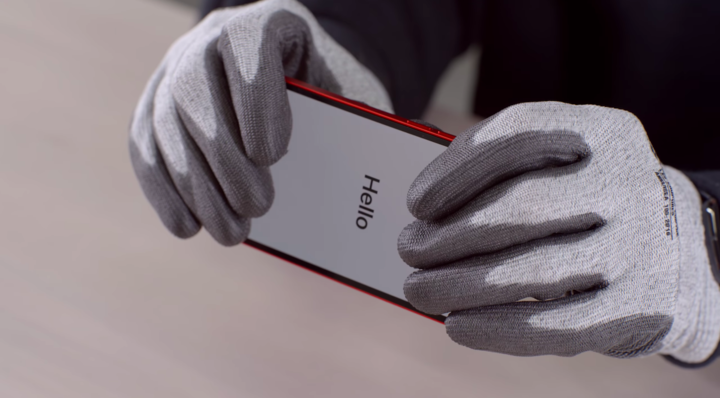 谁是今年最「抗摔」的手机？iPhone 12？