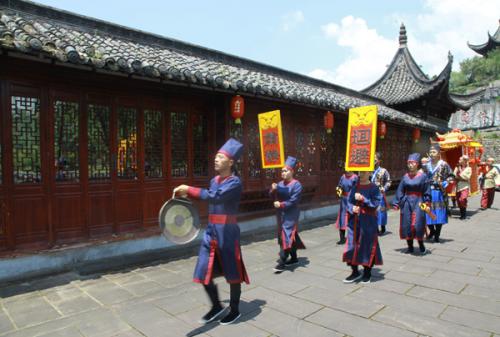 堪称名人云集县城，600多名进士皆出于此，中国一代大师在此成名