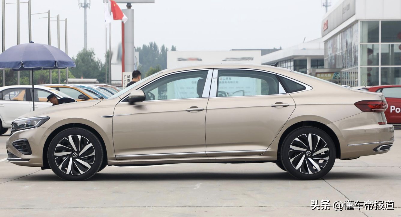 新车｜上汽大众新款帕萨特配置曝光，8月27日上市，两种外观风格
