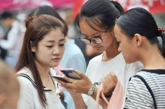 2021国内高校排名，其中2所进入世界百强，上海交大的进步显著