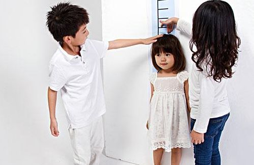 孩子缺锌的10大信号，快用这4个方法补救，以免矮人一等