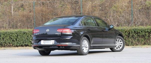 “买车就买次低配” 评测大众新迈腾1.4T 性价比如何？