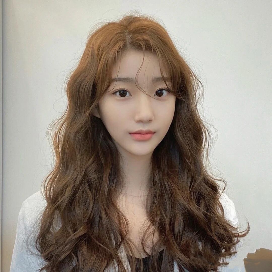 蛋蛋卷发型图片中长发(五款最火发型) - 赤虎壹号