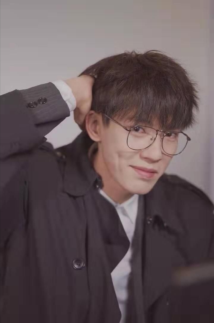 抖音叶航成个人简介(叶航成什么时候进入抖音)-380度知识分享