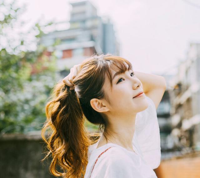 2021年广东中考作文：《少年的模样》