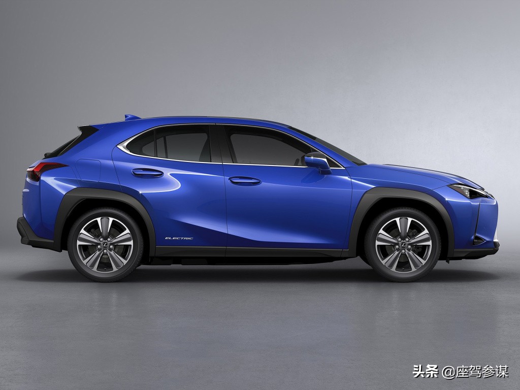 雷克萨斯入门级纯电动SUV，落地价近40万，UX新能源有何“魔力”