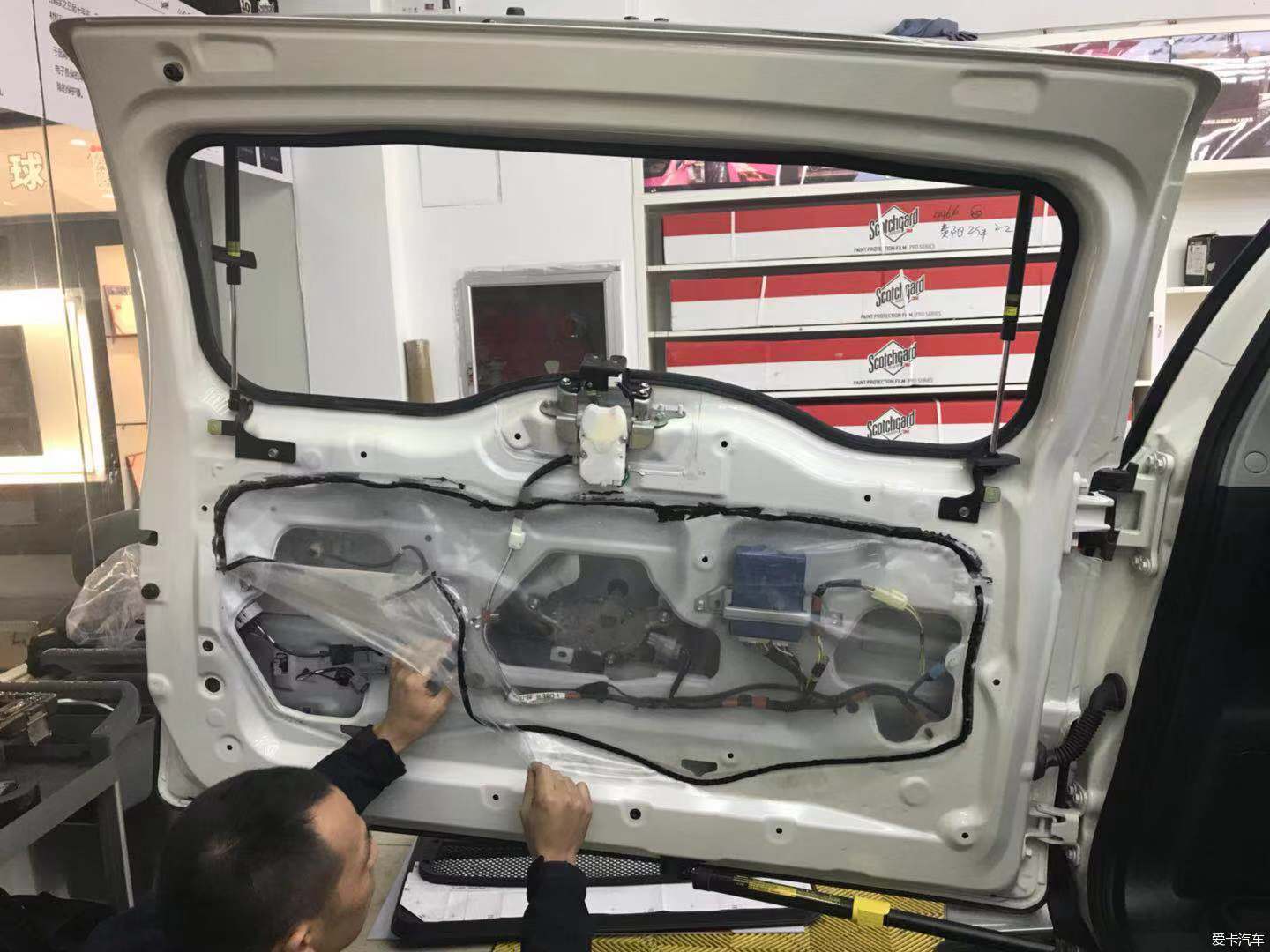 奶爸的自驾“遛娃神器”？丰田FJ酷路泽提车，轻度改装分享