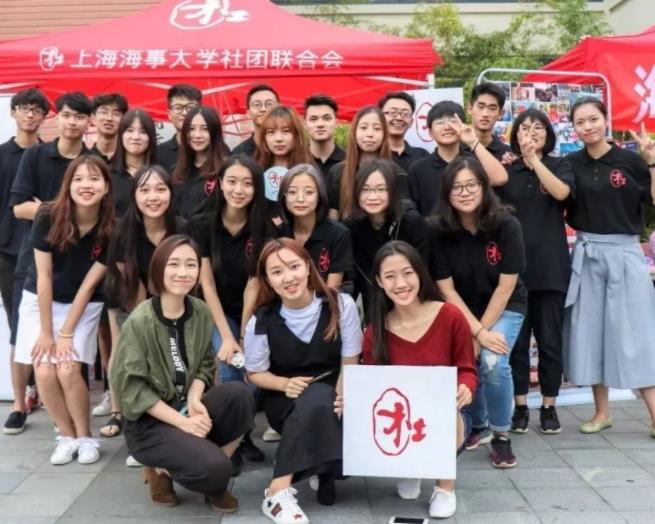 大一新生不当班干部也不参加社团，未来会受影响吗？导员说出答案