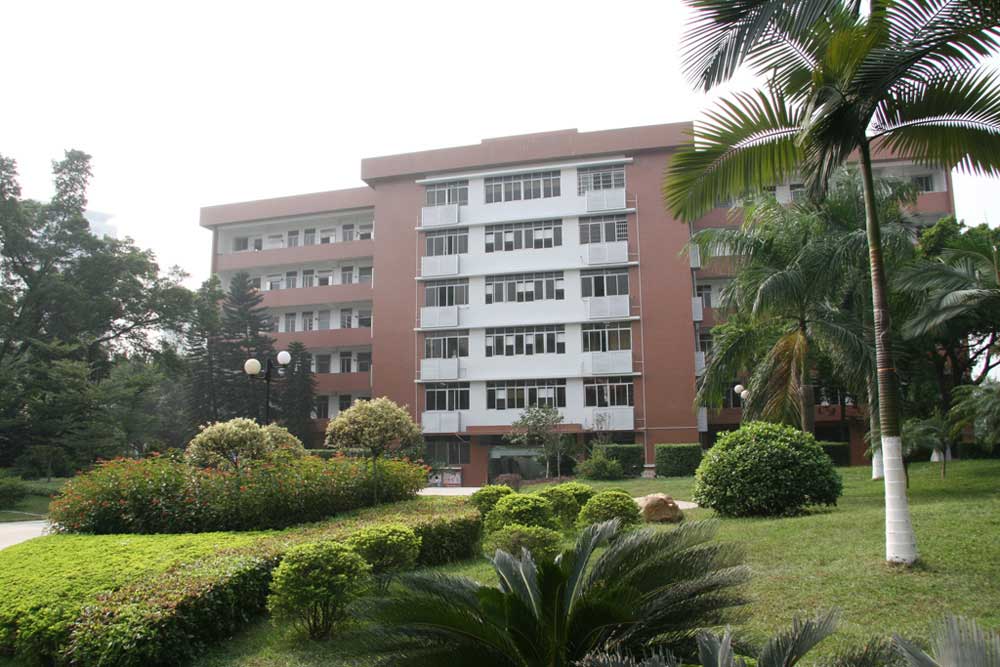 沿海一线城市这所大学招生人数多录取分数还低，原来是了解太少