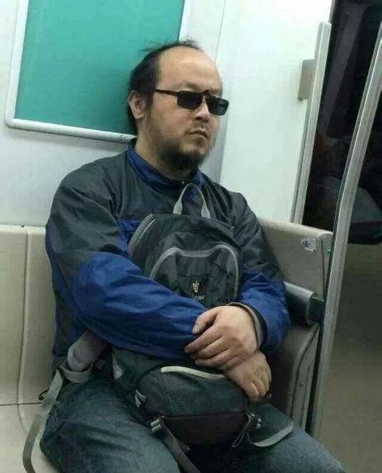 窦唯：王菲和我结婚全是阴谋