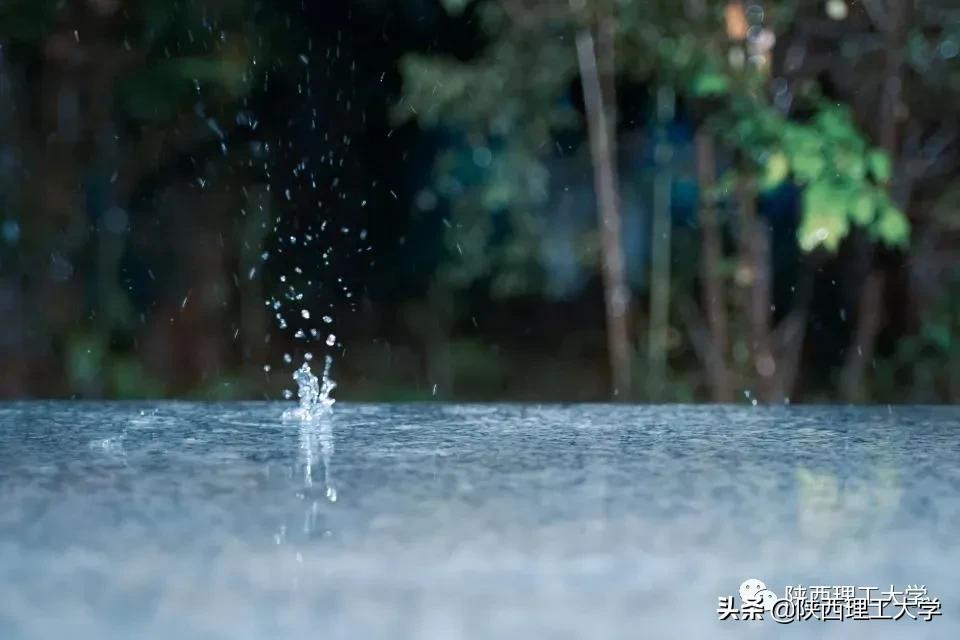 风声、雨声、读书声，声声入耳