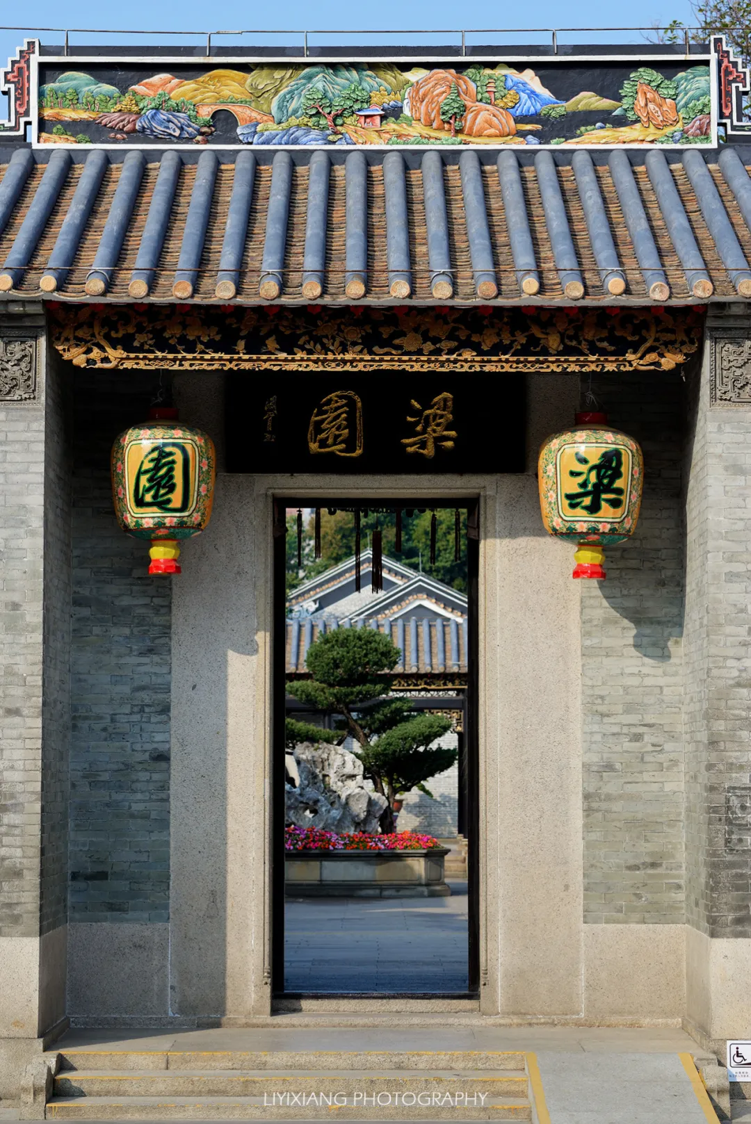 全国唯一一个拥有三个车牌的城市，富豪遍地