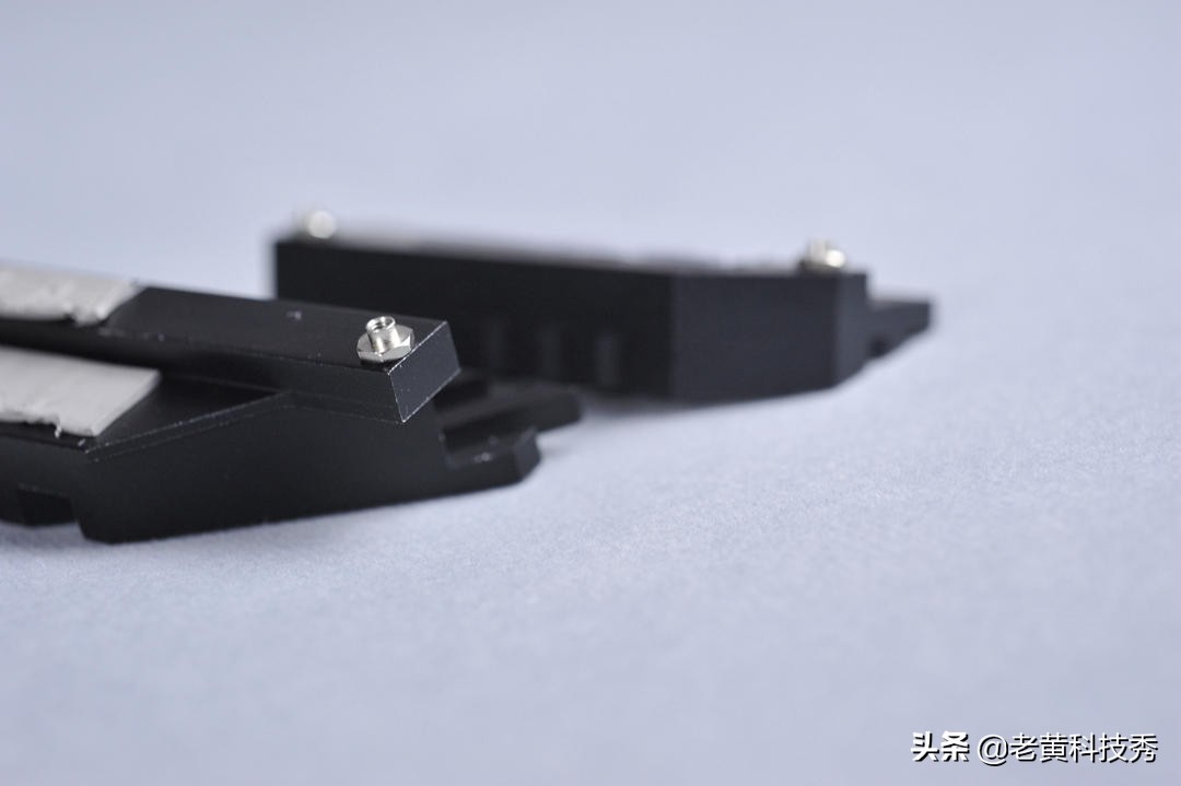 拆解一款很靓的B560主板，这样的设计值得入手吗？