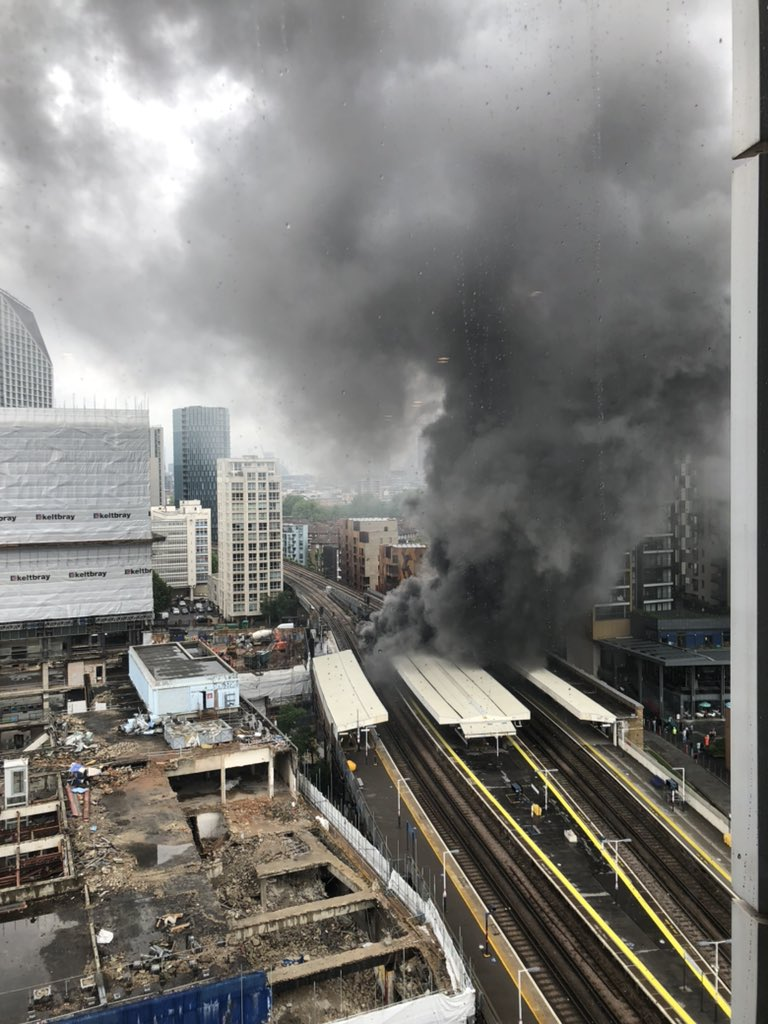 重温历史之伦敦地铁火灾：一次惨痛的记忆（时间仿佛倒流回那个悲伤的下午）