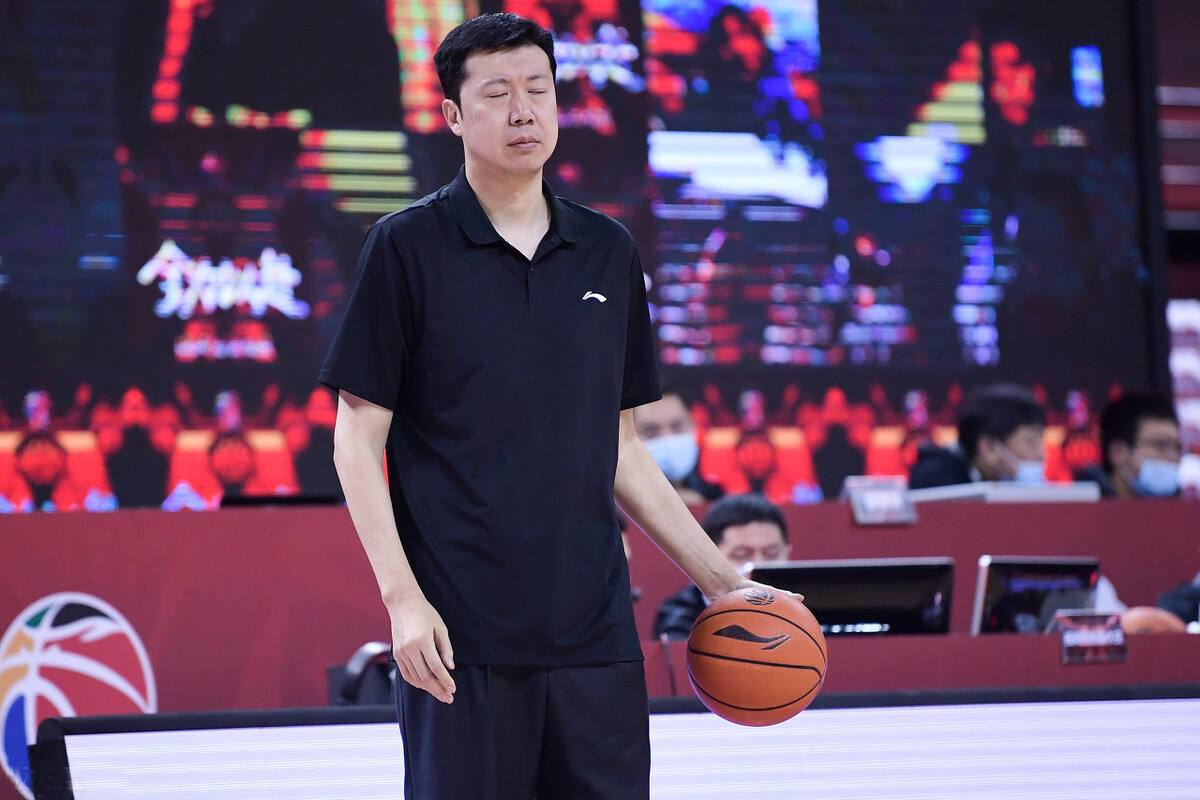 王治郅去过nba哪些队(NBA球探眼中天赋超过诺维茨基的存在，王治郅的留美生涯如何？)