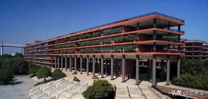 中国9大美术学院难考吗？美术艺考生备考9大美院3点建议