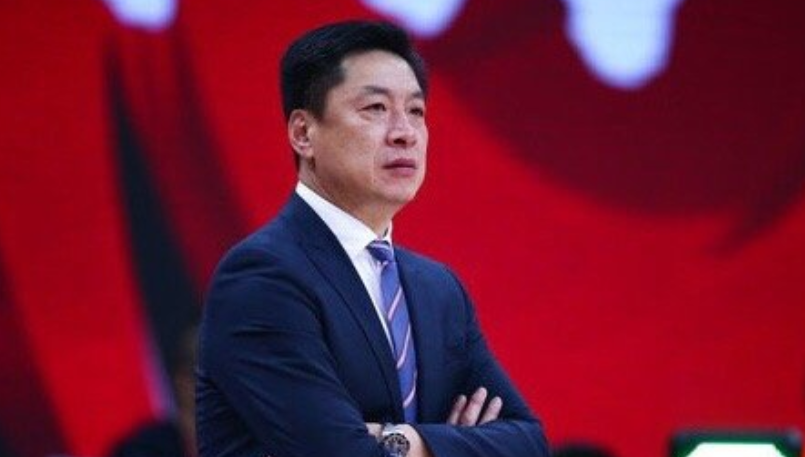 cba广厦主教练去哪里了(官宣！CBA名帅下课，李春江职务有变，广厦新任主教练出炉)