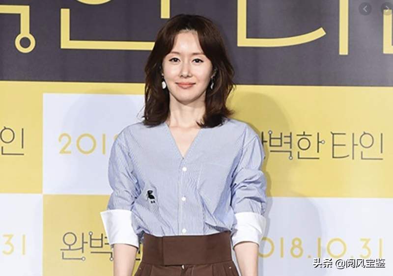 以前在海外剧场最受欢迎的女演员，49岁还没结婚，喝了之后怎么办？