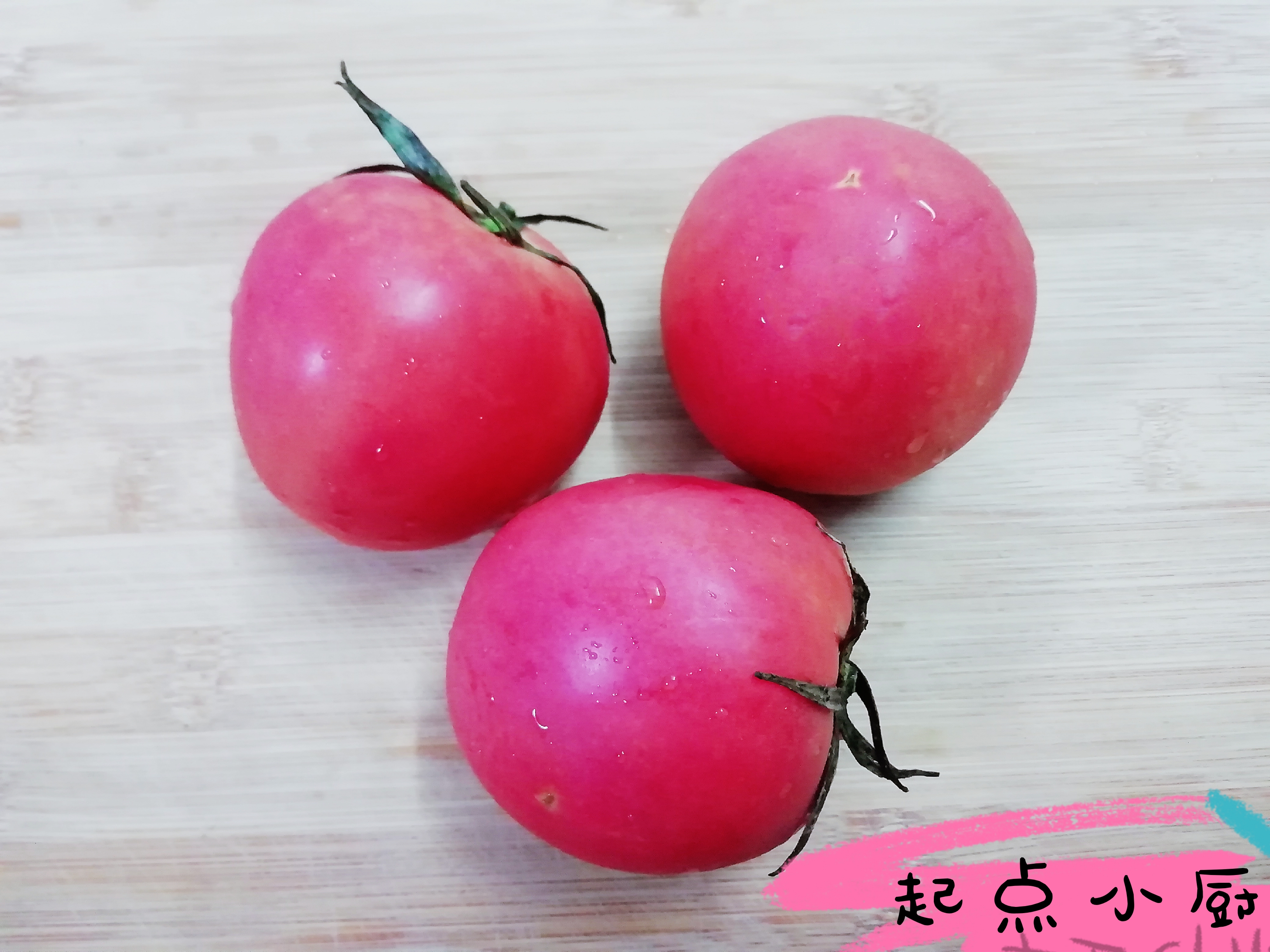 西红柿和鸡胸肉一起煮原来这么好吃(西红柿可以和鸡胸肉一起煮吗)