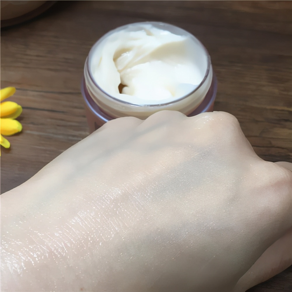 相宜本草适合什么年龄 不含激素的十大化妆品