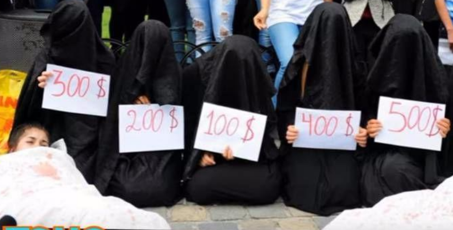 少女被囚禁性侵，真实事件改编的电影太可怕了