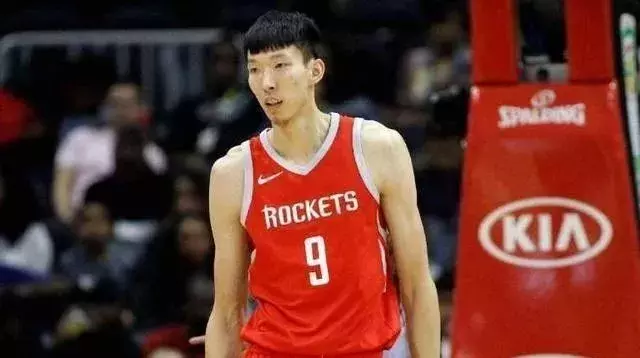 母亲曾为书豪进NBA取养老金(科比NBA退休金每月6000多美元，那么姚明、阿联、书豪和周琦呢？)