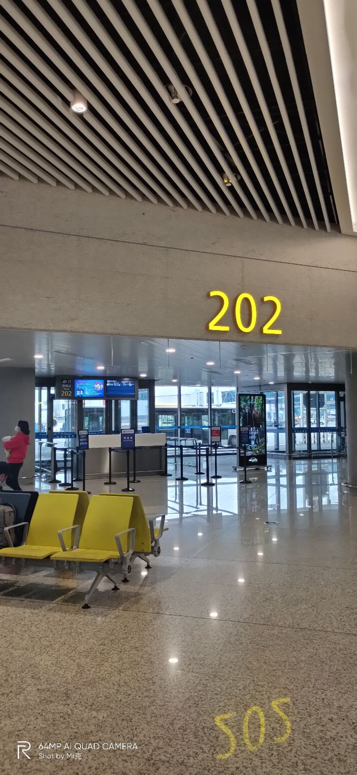 今日亲测25000毫安时充电宝可以带上飞机