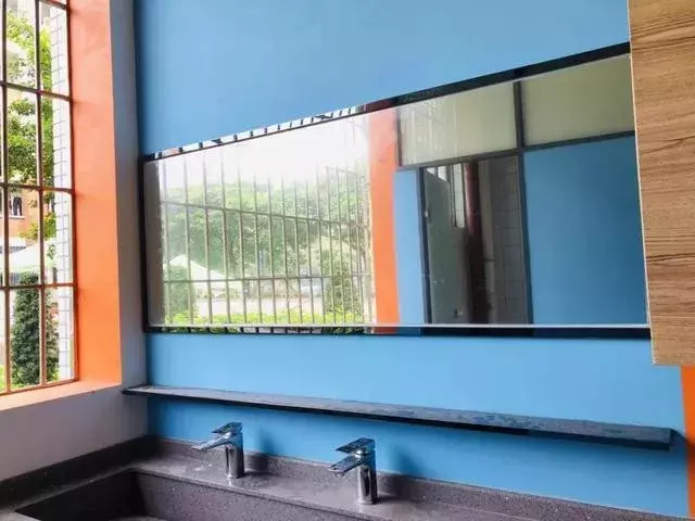 广东最坑爹vs最壕的大学宿舍！你们感受一下，这区别扎心了